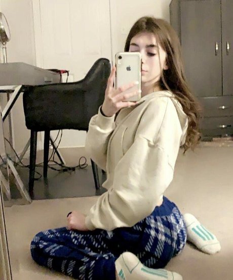 Katie Isnor onlyfans leaked nudes