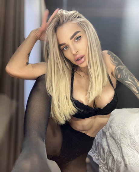 Jasmine Bombshell leaks only fans