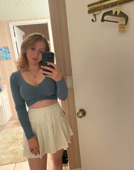 Robynator23 onlyfans leaked