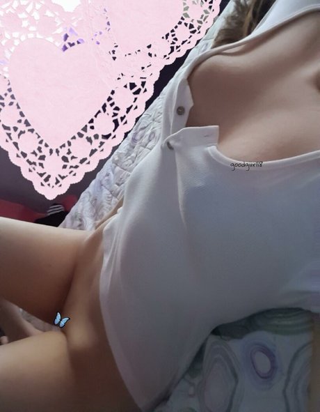 GoodGiirl18 nudes onlyfans