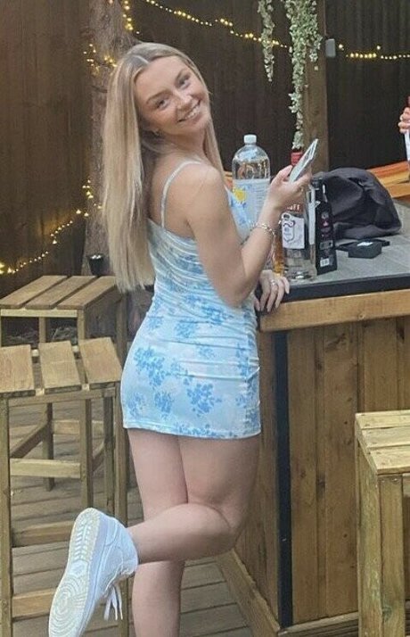 Olivia Bennett123 onlyfans porn leaks