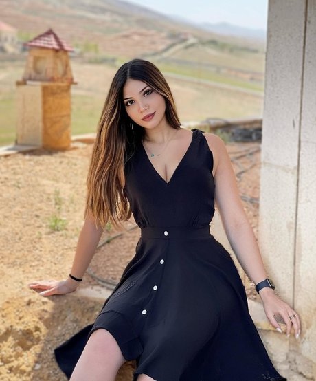 Gaelle Fares onlyfans explicit content