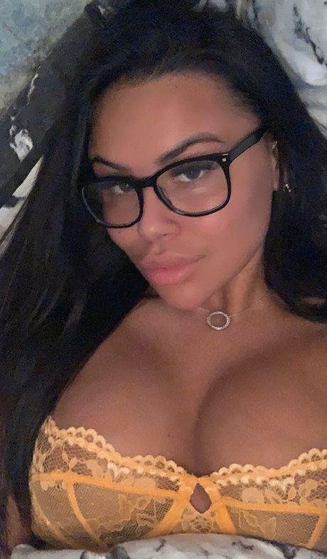 Maisie Croft nude porn onlyfans