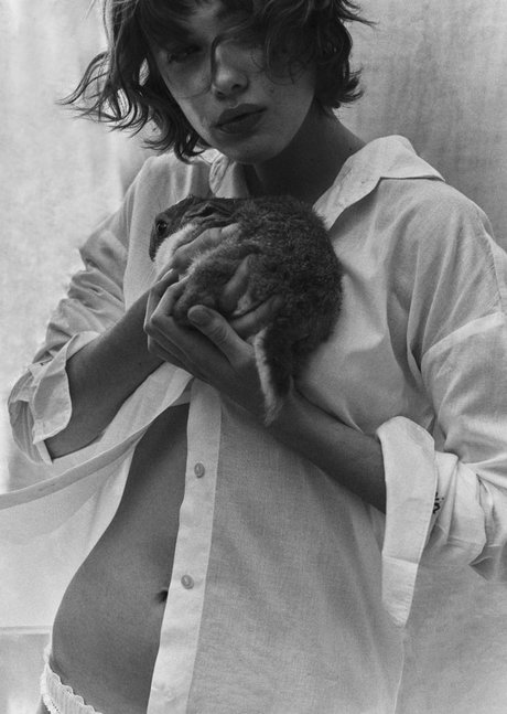 Mathilde Warnier nude on onlyfans