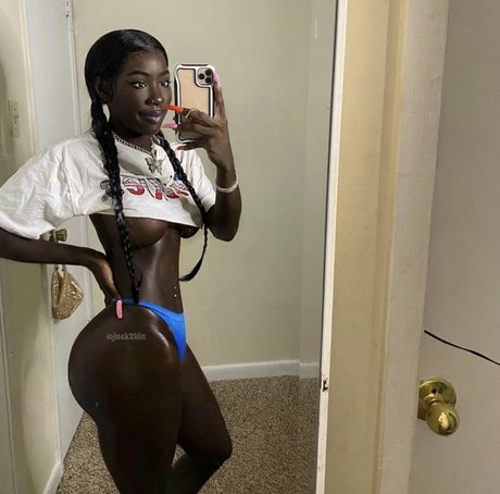 Cyn Kaine onlyfans leaked