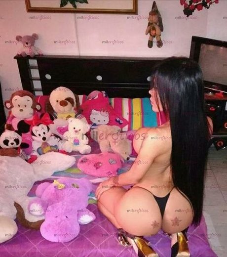 Laura Branyer onlyfans fotos