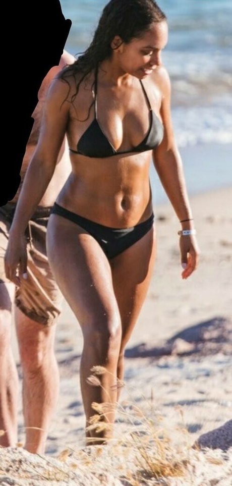 Lyndie Greenwood onlyfans leaj