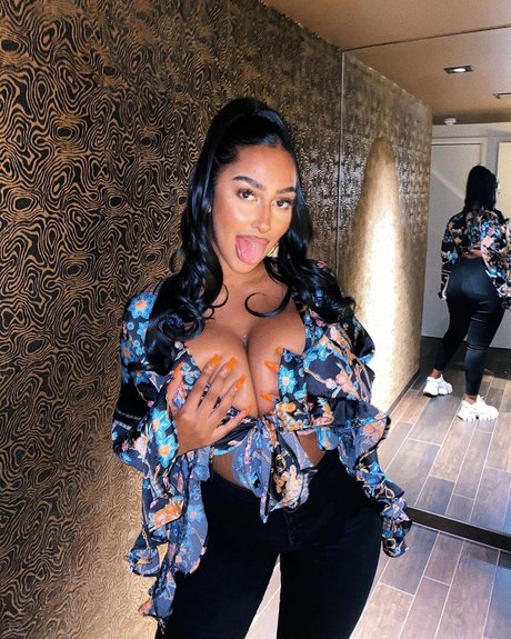 iLLi y onlyfans pictures