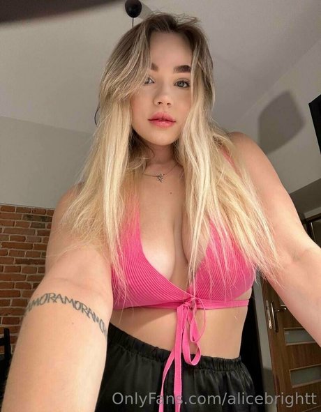 alicebrightt naked leaked onlyfans