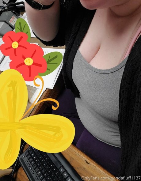 pandafluff1137 leaked nude onlyfans
