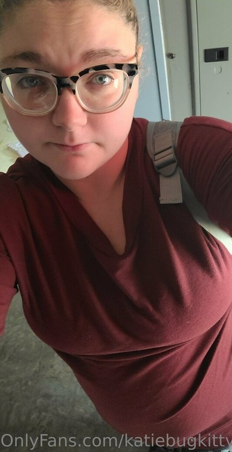 katiebugkitty122 onlyfans star