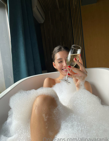 alinavaranik onlyfans nude