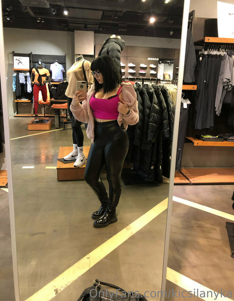 kicsilanyka onlyfans tits