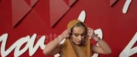 Sabrina Carpenter Profile pic