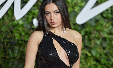 Charli XCX Profile pic