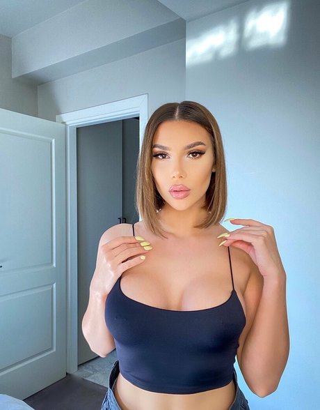 dianaonisor7 Profile pic