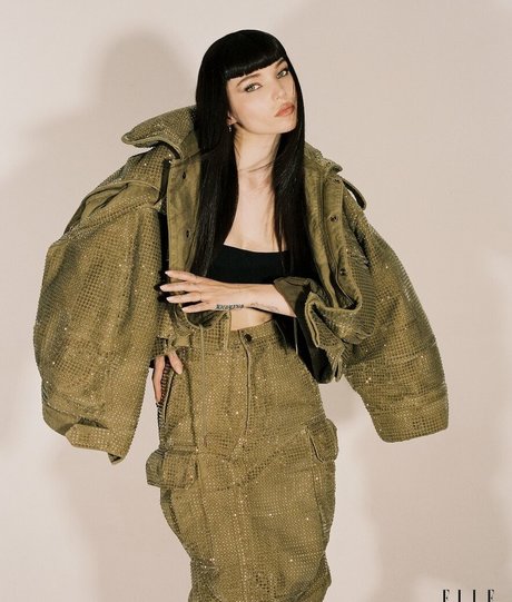 Dove Cameron nude onlyfans