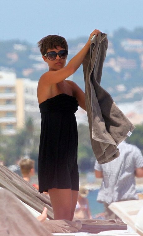 Frankie Bridge onlyfans naked leaked