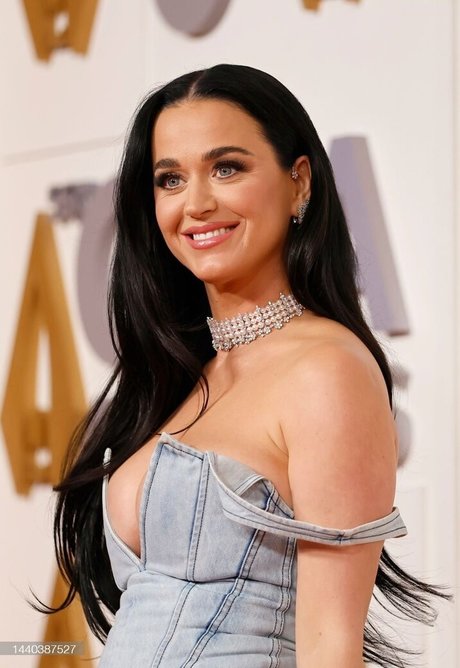 Katy Perry naked onlyfans leak