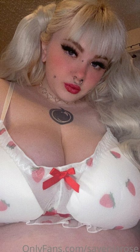 saveniarose onlyfans strip tease