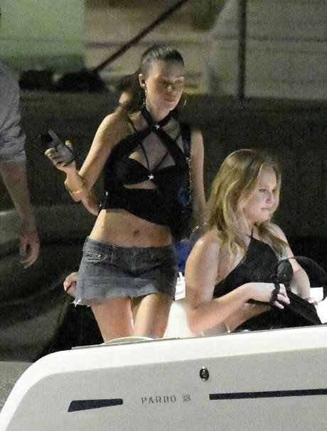 Nicola Peltz onlyfans nude leaks