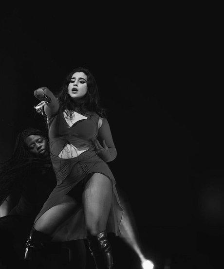 Lauren Jauregui onlyfans leaks.