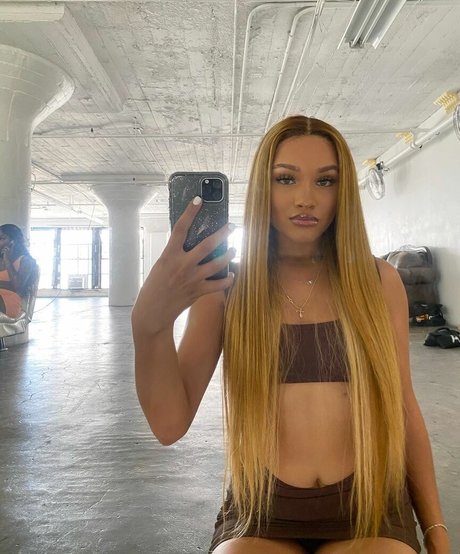 Jaylen Barron nude leaked onlyfans