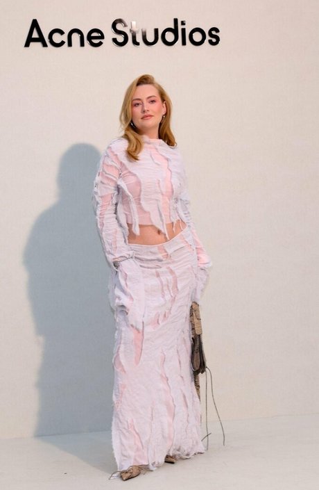 Amelia Dimoldenberg nude onlyfans leak