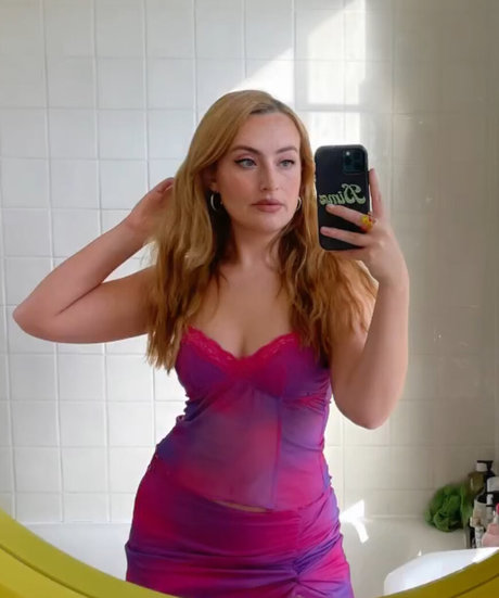 Amelia Dimoldenberg onlyfans strip