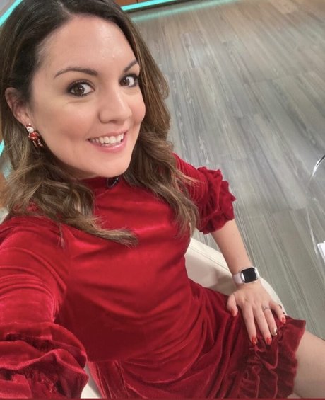 Laura Tobin onlyfans leakes