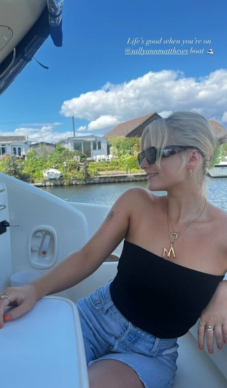 Millie Gibson nude only fans