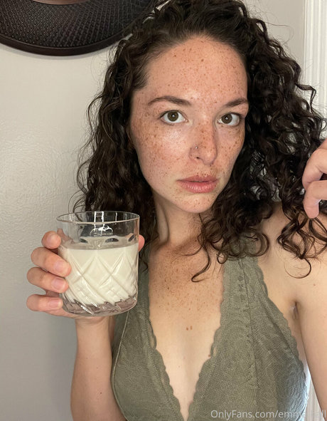 Emma Hall only fans leak