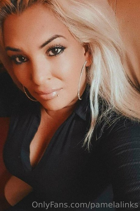 pamelalinks onlyfans strip tease