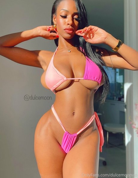 dulcemoon onlyfans desnuda