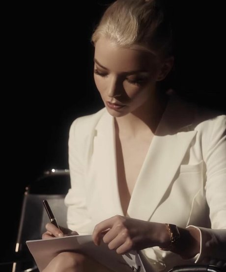 Anya Taylor Joy onlyfans post