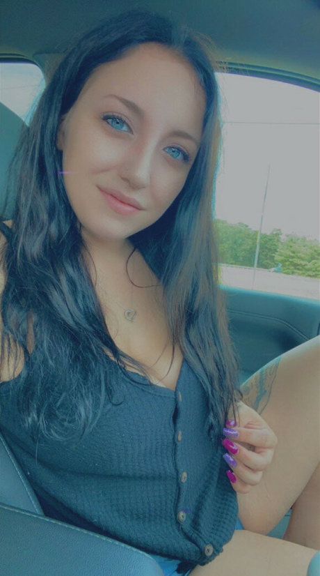 smashleyyx96 onlyfans boobs