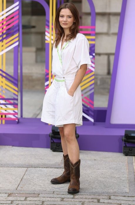 Freya Allan onlyfans page