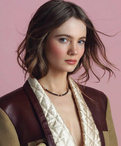 Freya Allan sex onlyfans