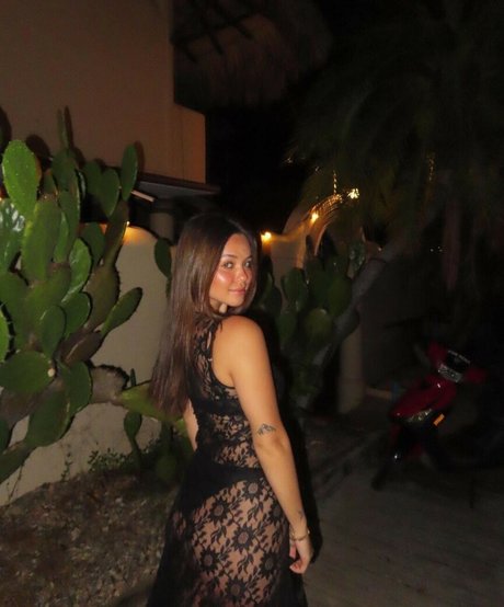 pregnant onlyfans beautiful nude plate