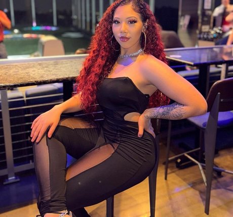 Kiah Dream strip onlyfans