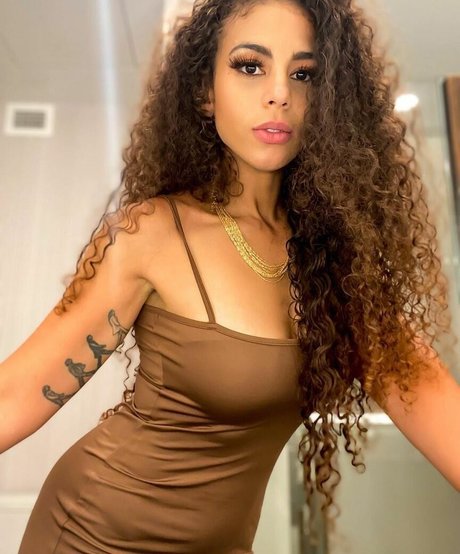 Samantha Irvin boobs onlyfans