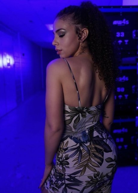 Samantha Irvin leaks onlyfans porn