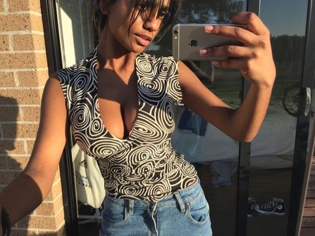 shreya naidoo onlyfans strip tease