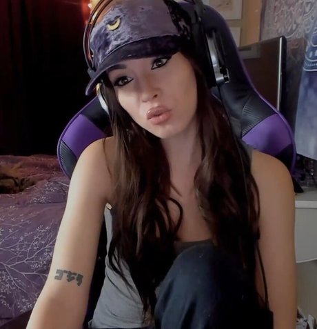 MelonieMac free only fans