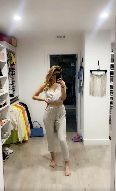 Hannah Stocking onlyfans leak ass