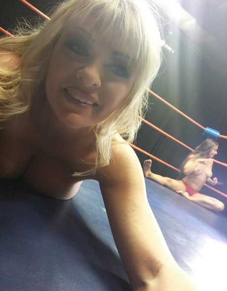 Tylene Buck onlyfans model photo