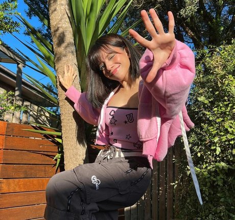 Eeeveenara onlyfans posts