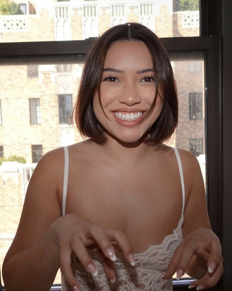 Julia Kelly fans only