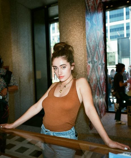 Rachel Anne Sennott Profile pic