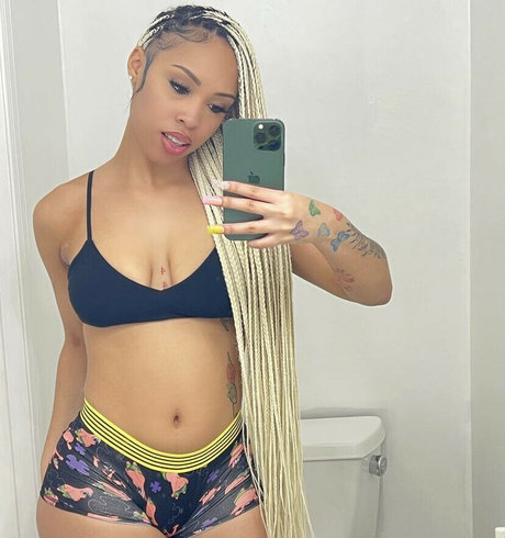 Theyluvnilla nudes onlyfans leak